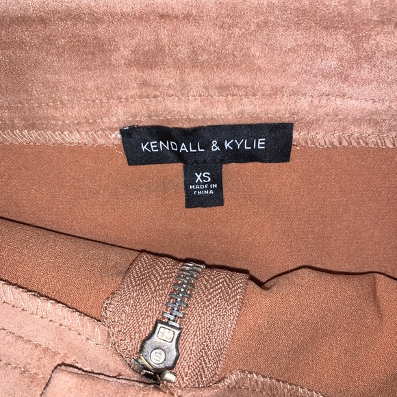 Kendall & Kylie Pink Velvet Zip Up Mini Skirt - Picture 3 of 3
